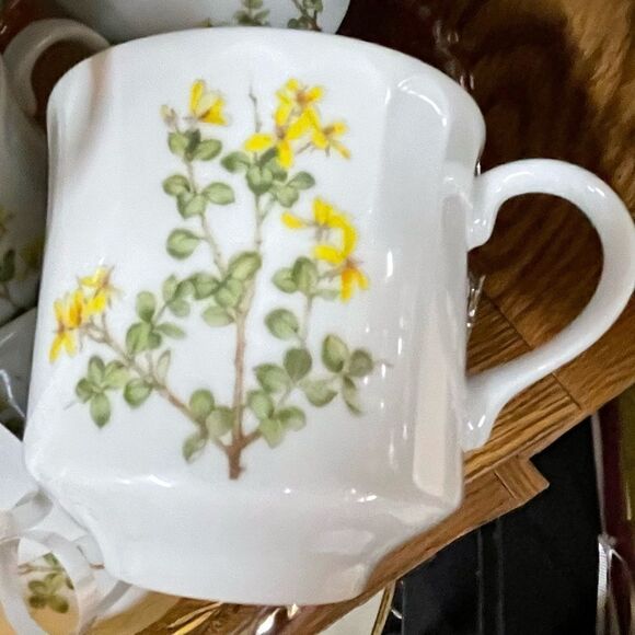 Set Of Toscany Collection Yorktown Vintage 1970's Floral Cups - Picture 1 of 2